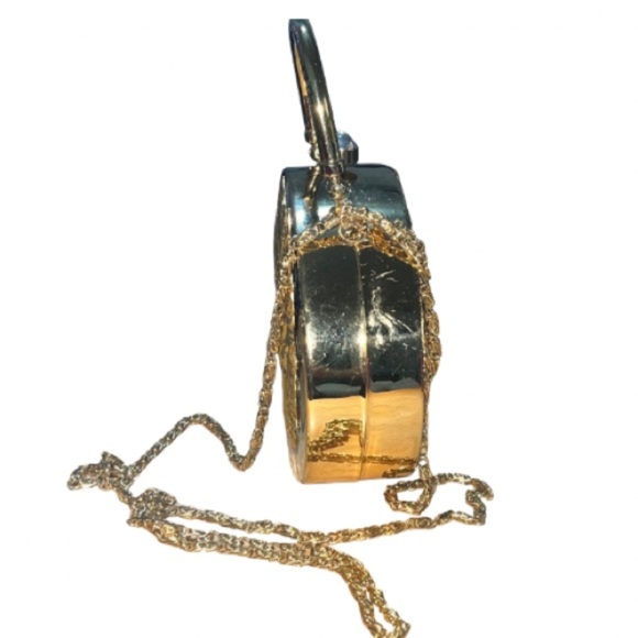 Chic Vintage Black and Gold Floral Clutch With Gold-Tone Chain Strap, 60’s - Picture 6 of 8